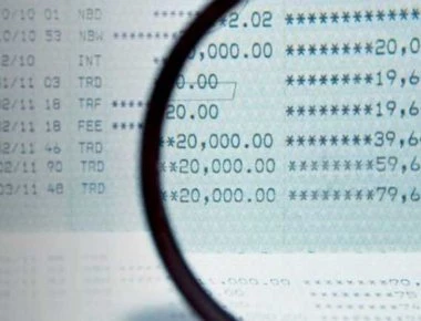 Γυναίκα βρήκε ξένο βιβλιάριο καταθέσεων και πήρε «σβάρνα» τις τράπεζες